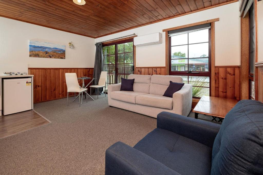 Kitty'S Cottages - Managed By Big4 Strahan Holiday Retreat 外观 照片