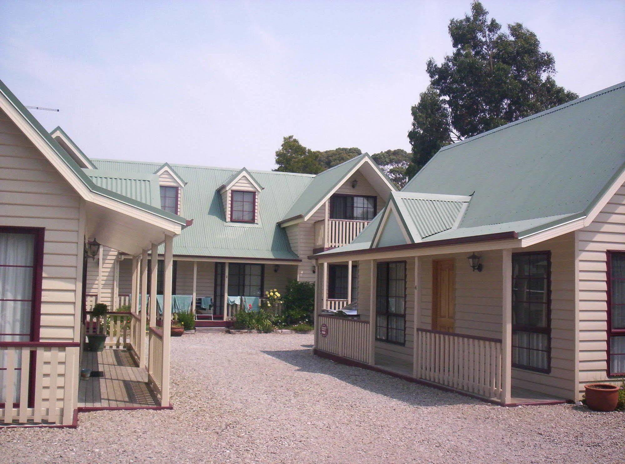 Kitty'S Cottages - Managed By Big4 Strahan Holiday Retreat 外观 照片